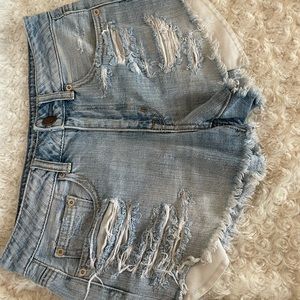 American Eagle High Rise Festival shorts